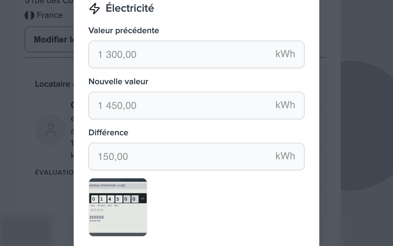 Boîte de dialogue de validation du relevé : valeur précédente 1 300 kWh, nouvelle valeur 1 450 kWh, écart 150 kWh, miniature de la photo du compteur