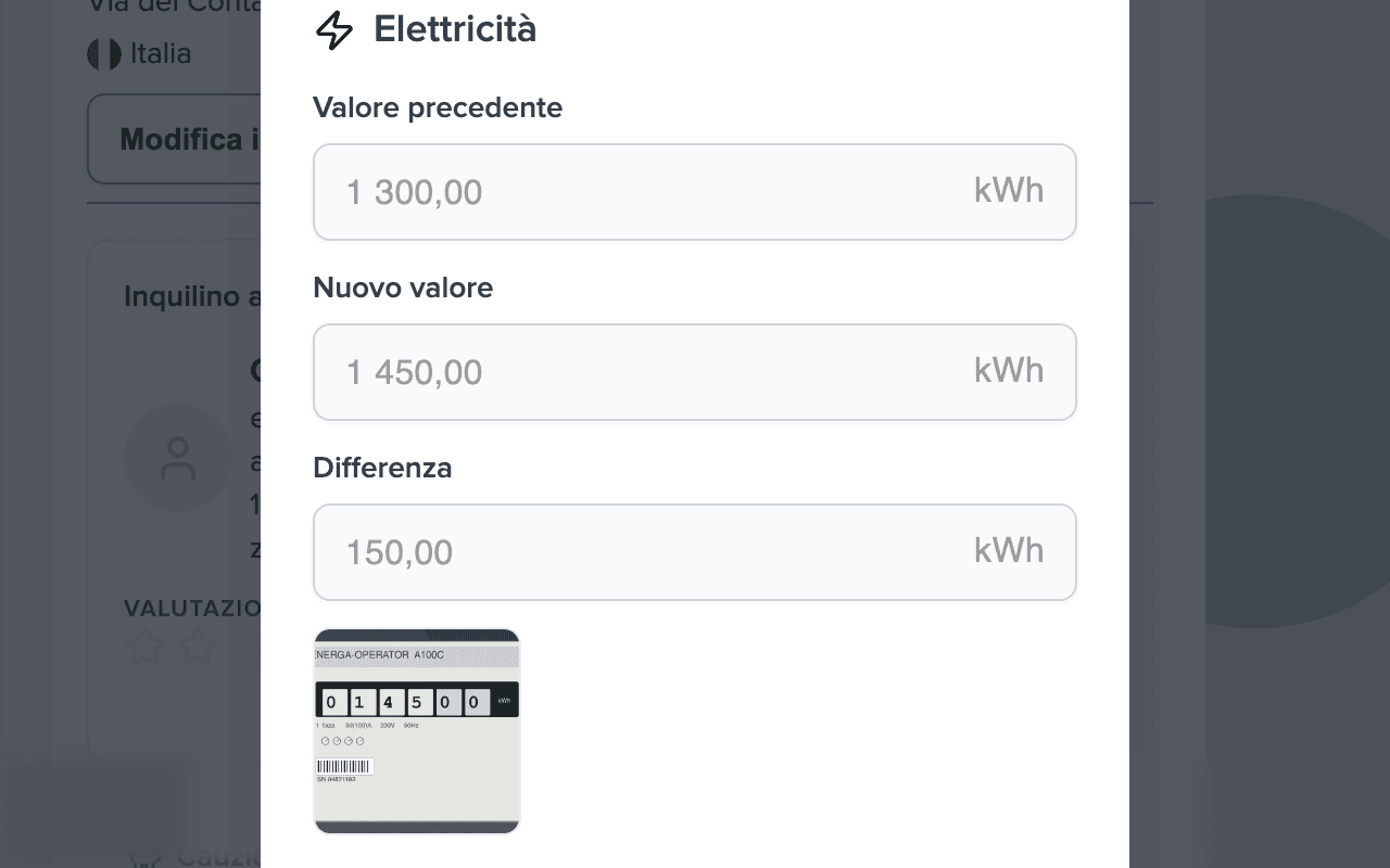 Finestra di approvazione della lettura: valore precedente 1.300 kWh, nuovo valore 1.450 kWh, differenza 150 kWh, miniatura della foto del contatore